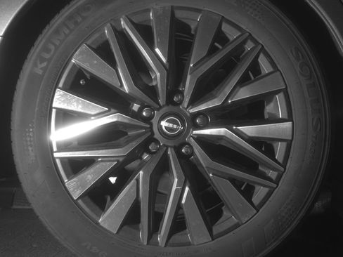 Used 2025 Nissan Altima 2.5 SV image 15