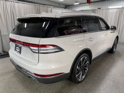 Used 2020 Lincoln Aviator Reserve w/ Equipment Group 202A AWD/4WD image 4