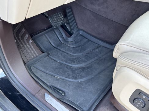 Used 2019 BMW X5 xDrive40i w/ Executive Package image 17