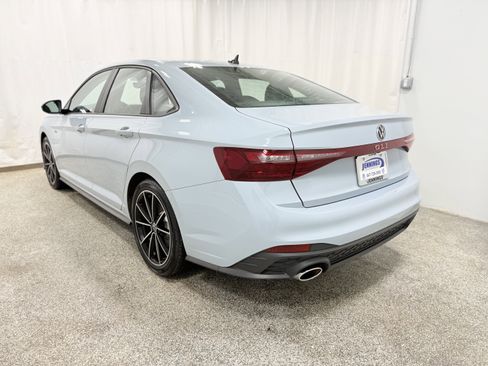 Used 2025 Volkswagen Jetta GLI Autobahn image 6