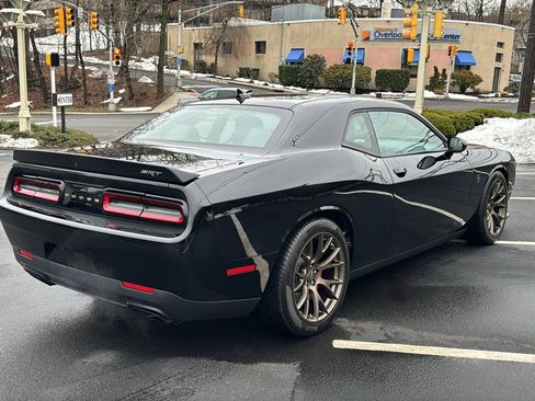 Used 2016 Dodge Challenger SRT Hellcat image 9