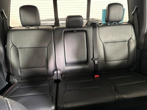 Used 2022 Ford F150 Lariat w/ Equipment Group 502A High image 19