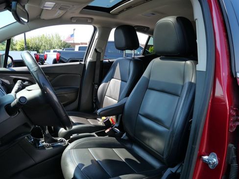 Used 2020 Buick Encore Essence w/ Experience Buick Package AWD/4WD image 10