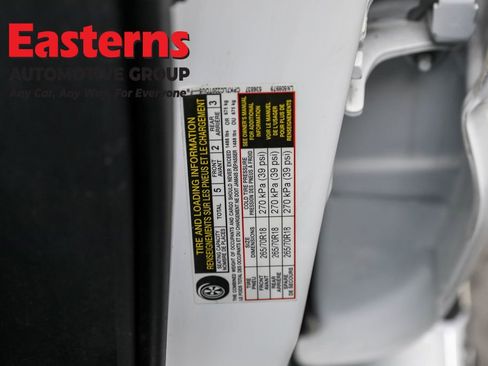 Used 2020 Nissan Titan SV w/ SV Convenience Package image 36