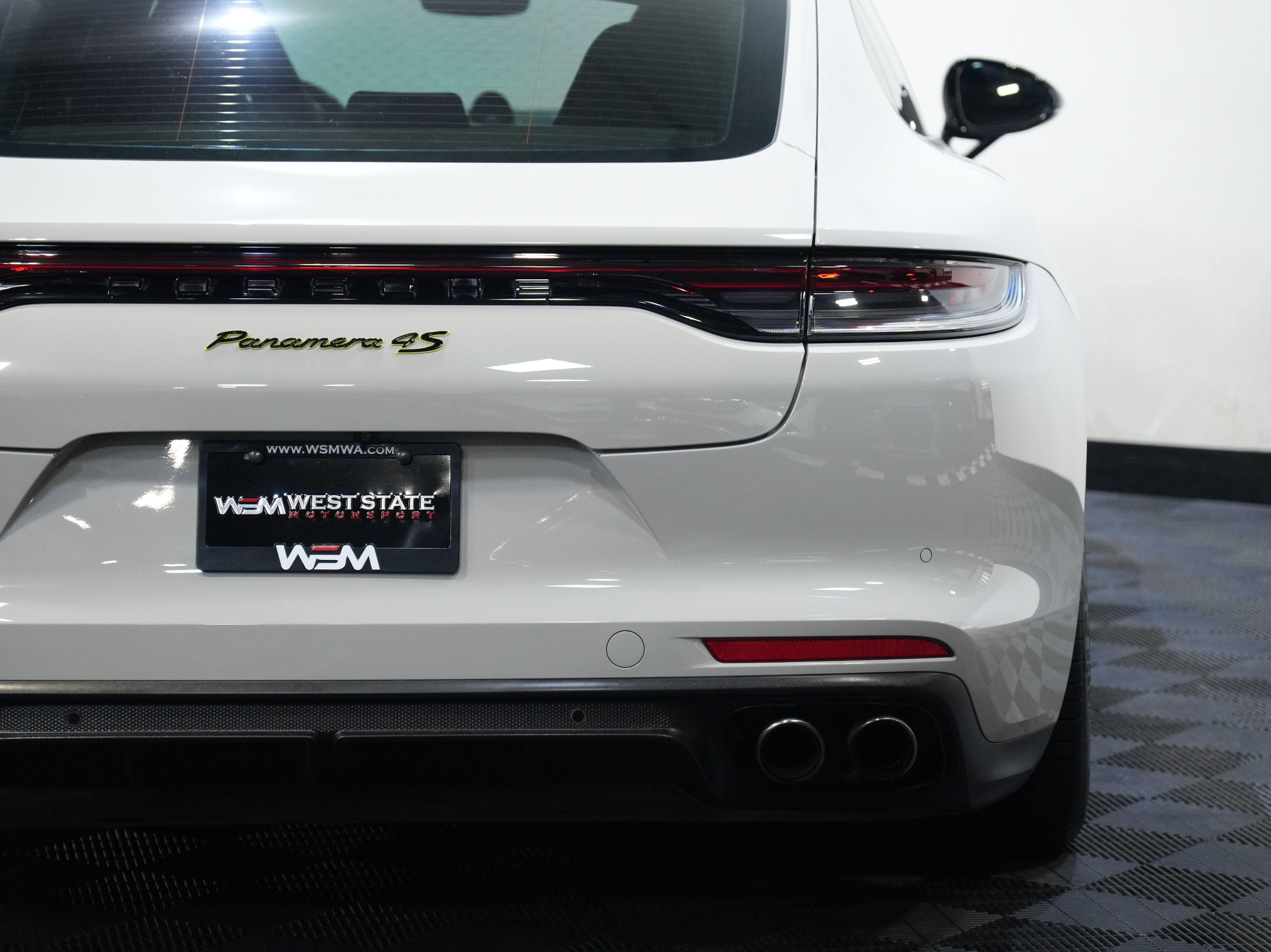 Used 2022 Porsche Panamera 4S w/ Premium Package AWD/4WD image 18