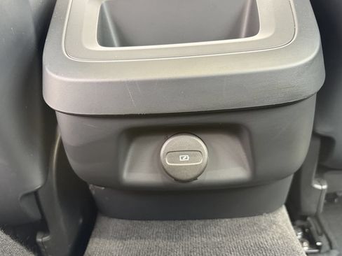 Used 2024 Volvo S60 B5 Core FWD image 18