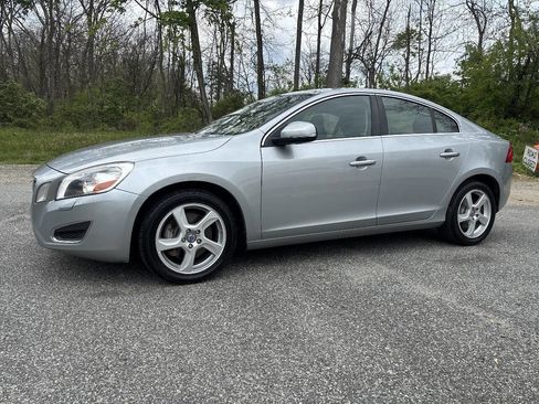 Used 2013 Volvo S60 T5 FWD image 3