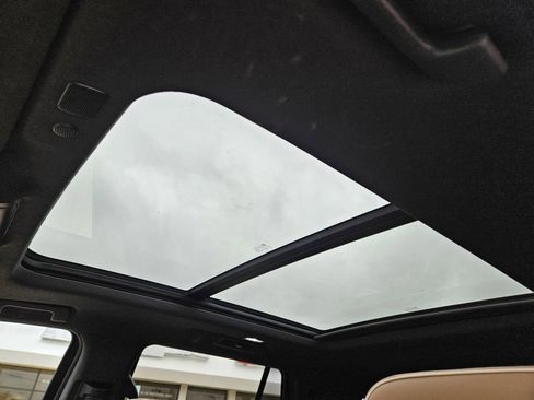 Used 2021 Chevrolet Tahoe Premier image 23