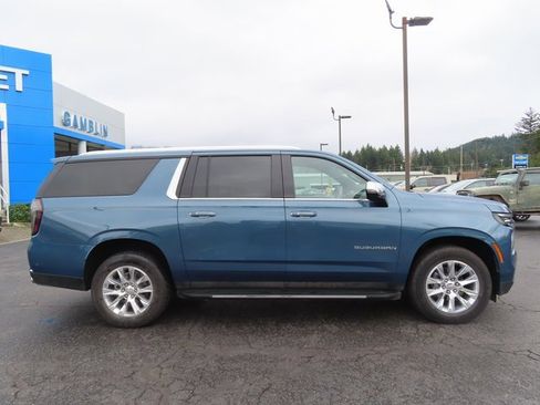 Certified 2025 Chevrolet Suburban Premier image 8