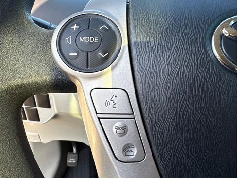 Used 2015 Toyota Prius Three image 19