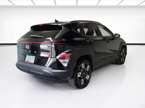 Used 2025 Hyundai Kona SEL FWD image 4