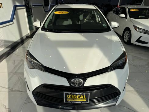 Used 2017 Toyota Corolla LE w/ Body Protection Package FWD image 2