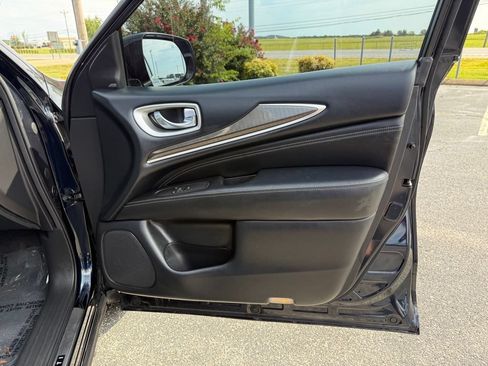 Used 2020 INFINITI QX60 Luxe w/ Essential Package FWD image 30