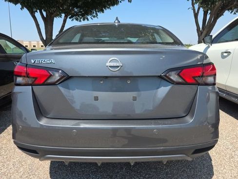 Used 2025 Nissan Versa SV FWD image 4