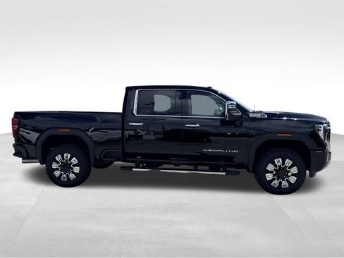 Used 2025 GMC Sierra 2500 Denali w/ Denali Reserve Package AWD/4WD image 4