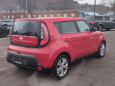 Used 2014 Kia Soul + image 4
