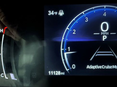 Used 2025 Toyota Corolla SE w/ SE Premium Package image 24