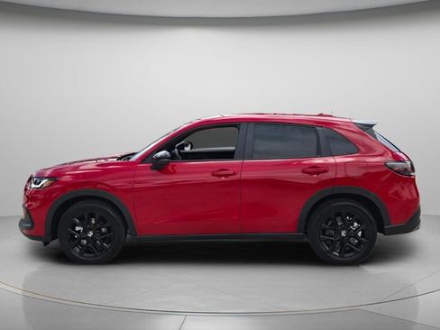 Used 2025 Honda HR-V Sport image 3