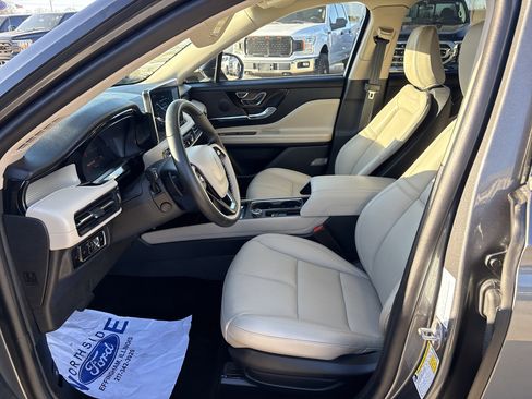 Used 2025 Lincoln Corsair FWD w/ Equipment Group 101A image 14