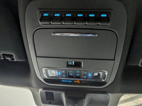 Used 2025 Ford F250 Platinum image 29