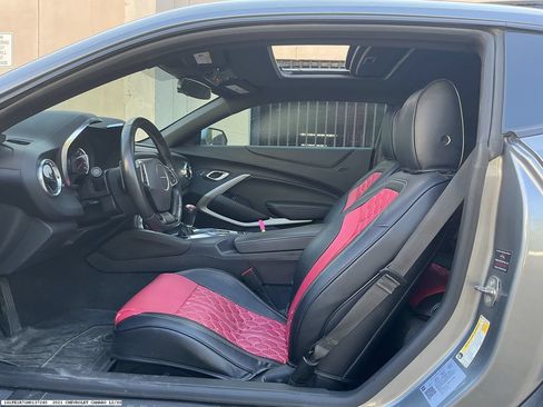Used 2021 Chevrolet Camaro LT RWD image 8