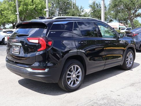 Used 2024 GMC Terrain SLT FWD image 10