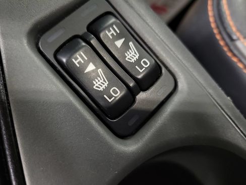 Used 2024 Subaru Crosstrek 2.5i Limited AWD/4WD image 18