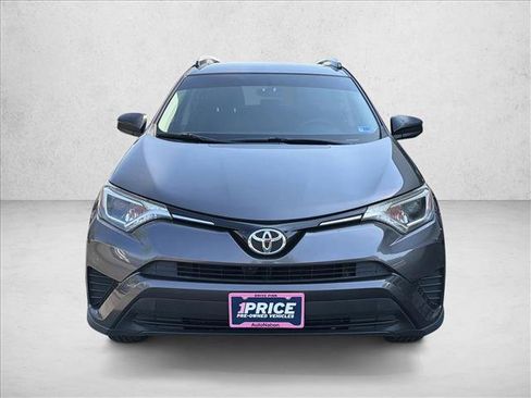 Used 2016 Toyota RAV4 LE FWD image 2
