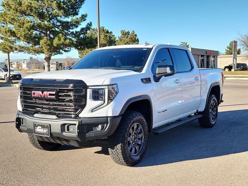 Used 2024 GMC Sierra 1500 AT4X image 4