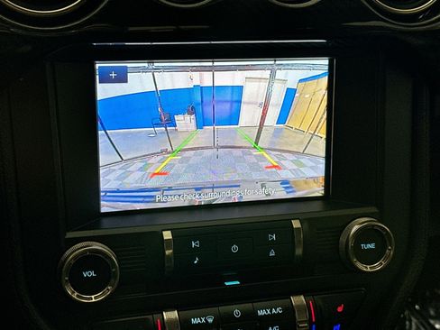 Used 2022 Ford Mustang Shelby GT500 w/ Technology Package image 25