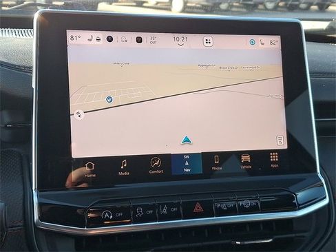 Used 2024 Jeep Compass Trailhawk w/ Trailhawk Elite Group image 17