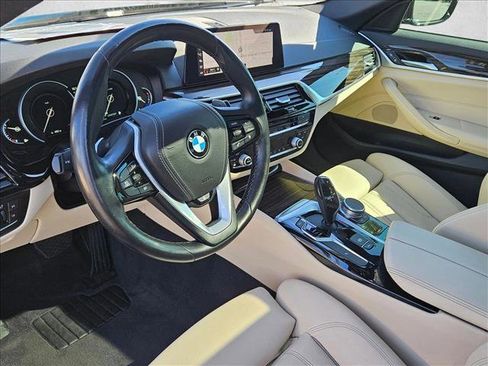 Used 2019 BMW 540i w/ Convenience Package image 10