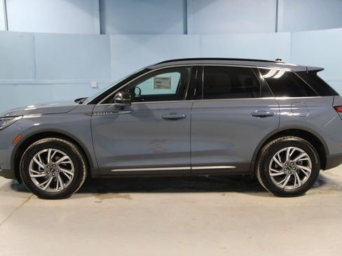 Used 2025 Lincoln Corsair FWD w/ Equipment Group 101A image 30