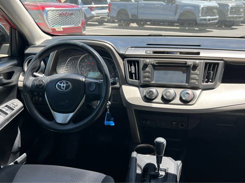 Used 2015 Toyota RAV4 LE FWD image 23