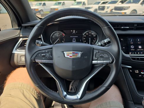 Used 2024 Cadillac XT6 Luxury w/ LPO, Floor Liner Package AWD/4WD image 21