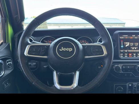 Used 2019 Jeep Wrangler Unlimited Sahara AWD/4WD image 17