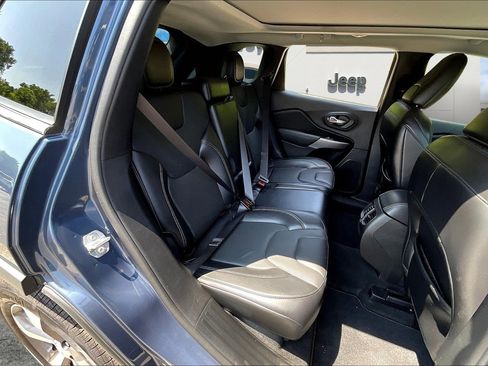 Certified 2021 Jeep Cherokee Limited image 24