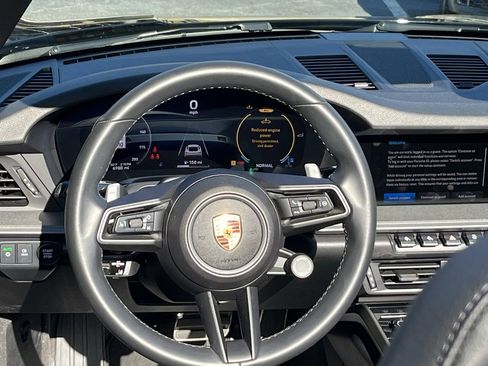 Used 2025 Porsche 911 Carrera w/ Premium Package image 27