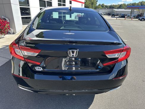 Used 2019 Honda Accord LX image 7