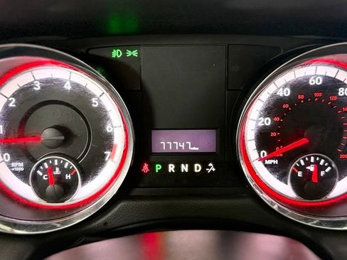 Used 2019 Dodge Grand Caravan SXT FWD image 13