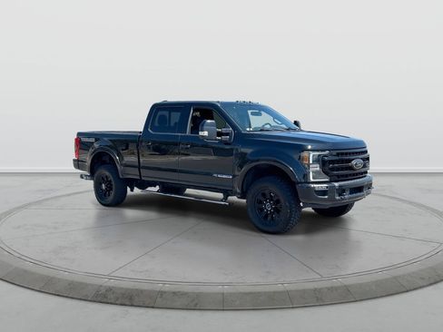 Used 2022 Ford F250 Lariat w/ Tremor Off-Road Package AWD/4WD image 2