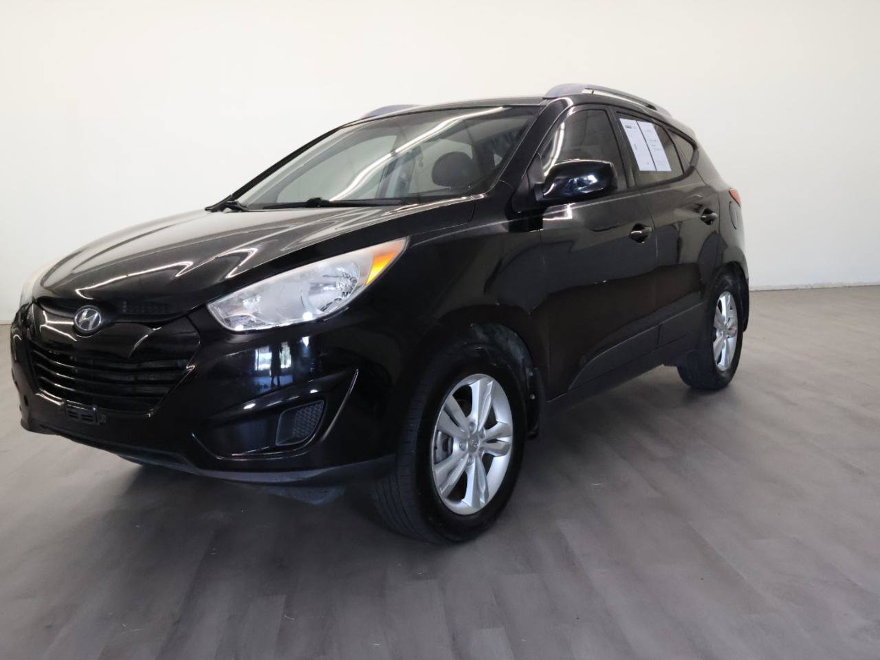 Used 2011 Hyundai Tucson GLS FWD image 3