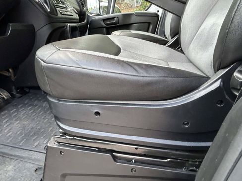 Used 2025 RAM ProMaster 2500 w/ Convenience Group FWD image 16