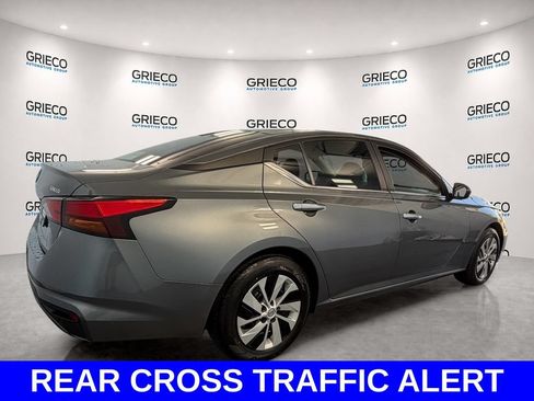 Used 2024 Nissan Altima 2.5 S FWD image 6