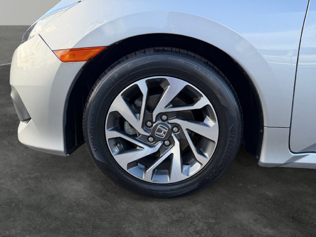 Used 2017 Honda Civic EX image 4
