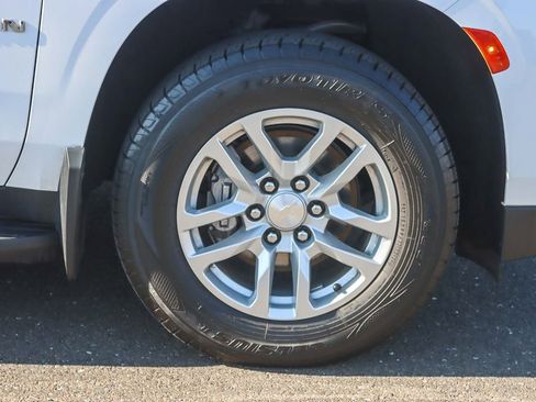 Certified 2022 Chevrolet Suburban LS image 14