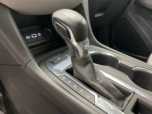 Used 2024 Chevrolet Equinox LS w/ LS Convenience Package image 12