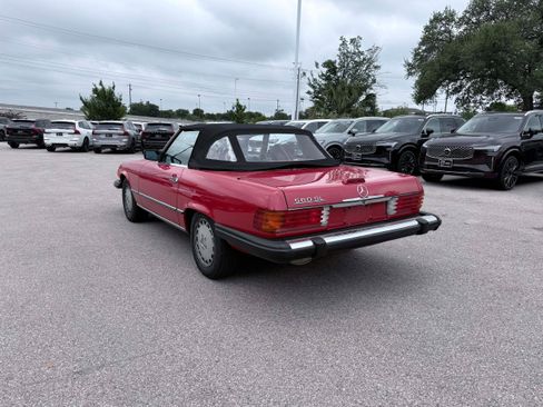 Used 1988 Mercedes-Benz 560 SL image 4