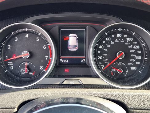 Used 2017 Volkswagen GTI Autobahn image 10