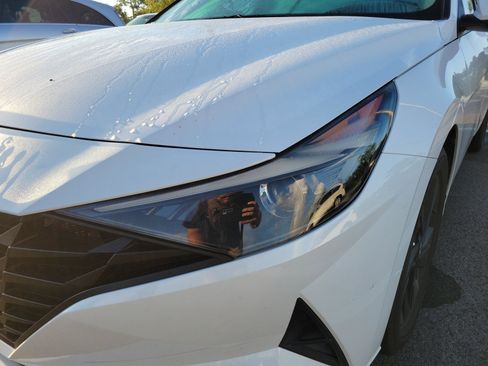 Used 2022 Hyundai Elantra SEL w/ Cargo Package FWD image 5
